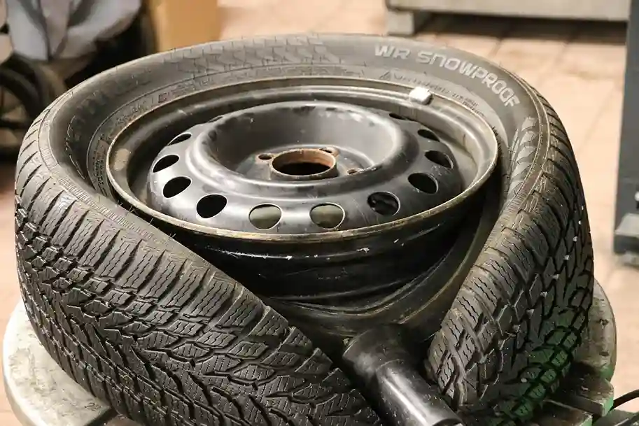 Jak zrobić stolik z opony